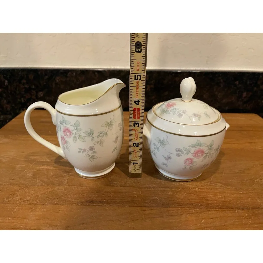 PFALTZGRAFF AMERICAN BONE CHINA Rosemont cream and sugar